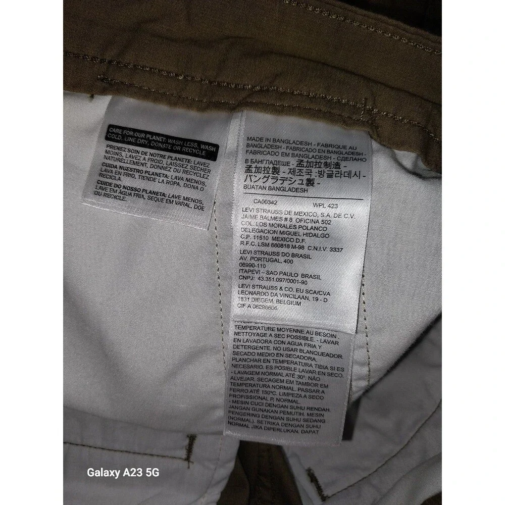 Levi's Size 31 Brown Cargo Shorts